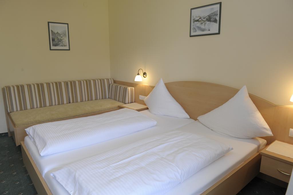 Landhotel Stofflerwirt Sankt Michael im Lungau Habitación foto